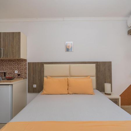 Apartments Dobra Voda Pokoj fotografie