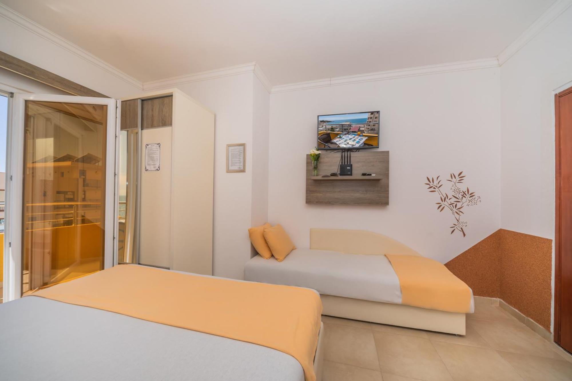 Apartments Dobra Voda Pokoj fotografie