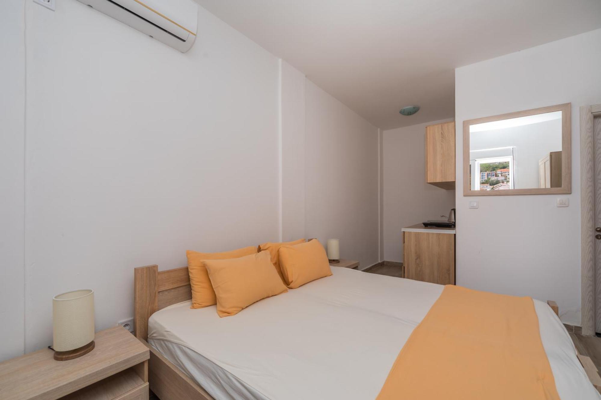 Apartments Dobra Voda Pokoj fotografie